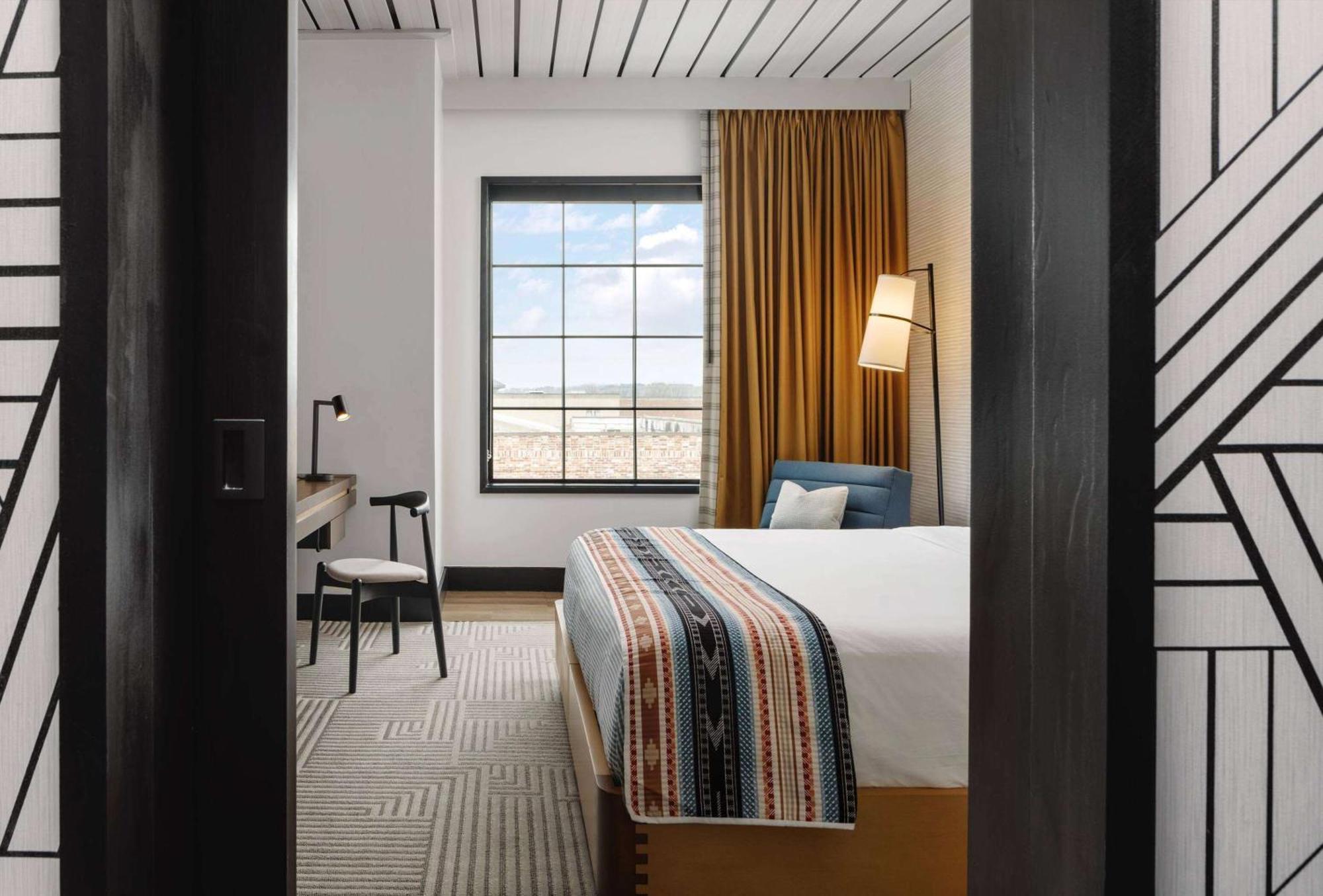 Hotel Tupelo, A Wyndham Hotel Extérieur photo